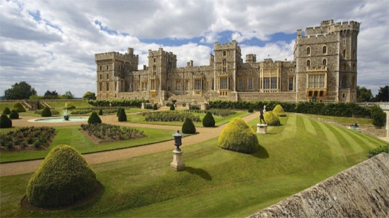 Windsor Castle & the gardens - UK wide private chauffeur driven tours.